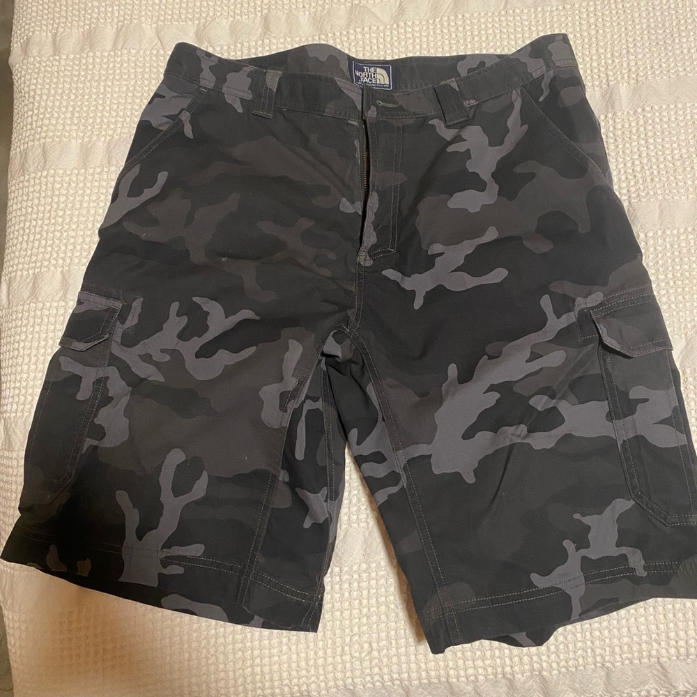 The North Face Men’s Black and Gray Camo Cargo Shorts